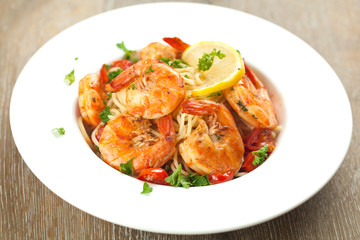 Spagetti mit garnelen 