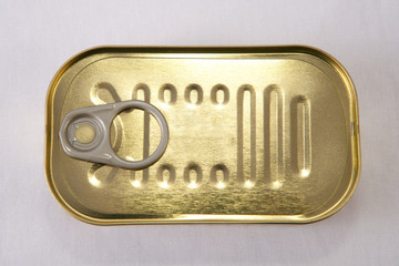 Rectangular tin can