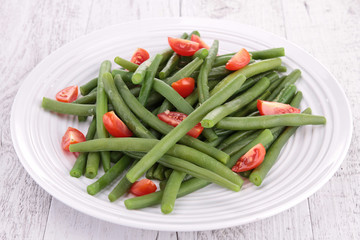 green bean and tomato salad