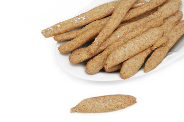 grissini integrali ai cereali_ sfondo bianco