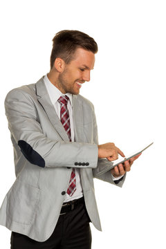 Manager mit Tablet Computer