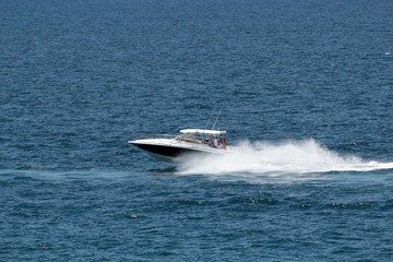 Fototapeta premium Speeding boat