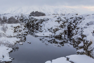 Nikul&aacute;sargj&aacute; Coin Fissure and Mountains in Iceland