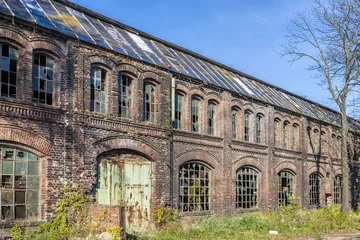 Cercles muraux Vieux bâtiments abandonnés Détruit, le hall de l& 39 usine historique
