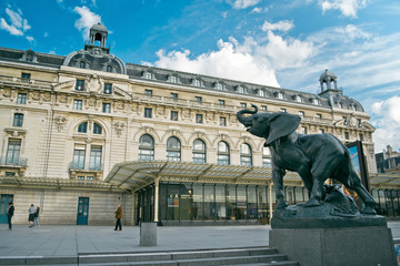 Paris statue of elephant outside museum D'Orsay - obrazy, fototapety, plakaty