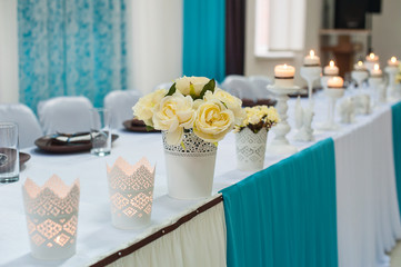 festive table decoration with flowers