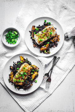Grilled fish with black rice