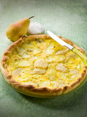 pizza with pears and cheese