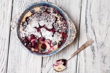 cake with blueberries
