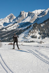 Mont&eacute;e de ski de fond aux Confins