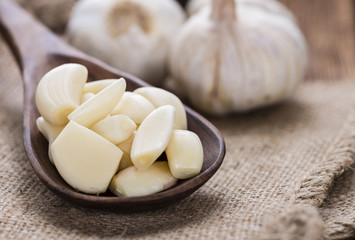 Portion of peeled Garlic