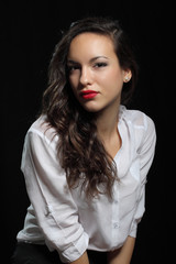 Fototapeta premium Ritratto di giovane ragazza in studio