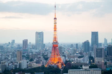 Gordijnen TOKYO - 11 oktober: Tokyo Tower op 11 oktober 2013 in Tokio. Het © journey2008
