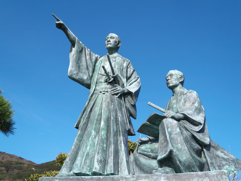 掛軸-1150　我妻碧宇　松陰先生像　共箱　二重箱　吉田松陰 Yahoo!オークション -「吉田松陰 掛け軸」の落札相場・落札価格