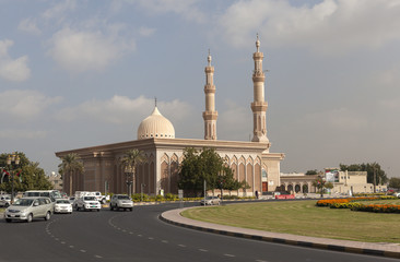 Fototapeta na wymiar Мечеть Al Emam Ahmad Bin Hanbal. Шарджа