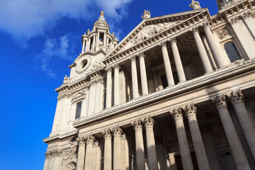 Fototapeta na wymiar Facade of St. Paul's cathedral in London
