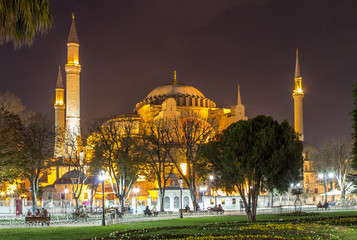 Fototapeta na wymiar Illuminated Hagia Sophia in Istanbul at night