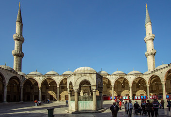The Blue Mosque yard, Sultanahmet Camii , Istanbul, Turkey