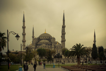 Obraz premium View of the Blue Mosque (Sultanahmet Camii) in Istanbul