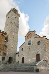 Fototapeta na wymiar Piazza del Duomo in San Gimignano,Tuscany,Italy