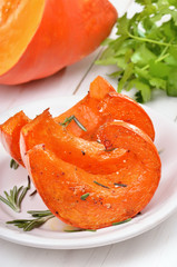 Baked pumpkin slices