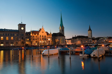 Fototapeta na wymiar Zürich am Abend, Schweiz