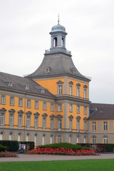 Fototapeta na wymiar Kurfürstliches Schloss in Bonn