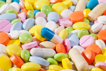 Fototapeta na wymiar background of colorful pills