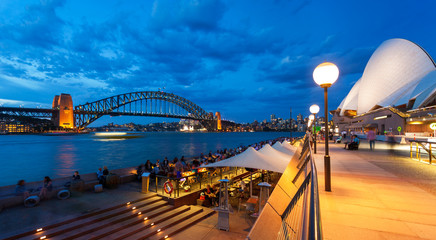 Obraz premium View of Sydney Harbour Bridge at dusk