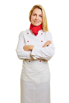 Junge Frau als Köchin in Ausbildung
