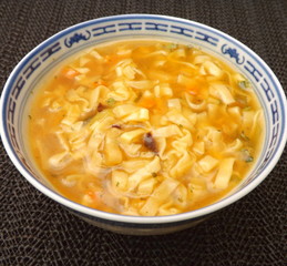 asiatische Nudelsuppe