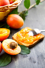 marmellata di albicocche