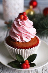 Cup-cake with cream