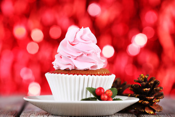 Cup-cake with cream