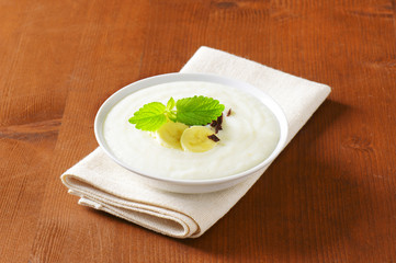 Semolina pudding with banana