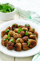 meatballs grilled with parsley