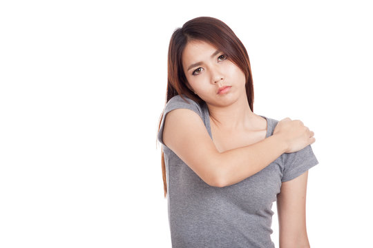 Young Asian Woman Got Shoulder  Pain