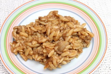 Reisnudeln mit Hackfleisch