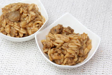 Reisnudeln mit Hackfleisch
