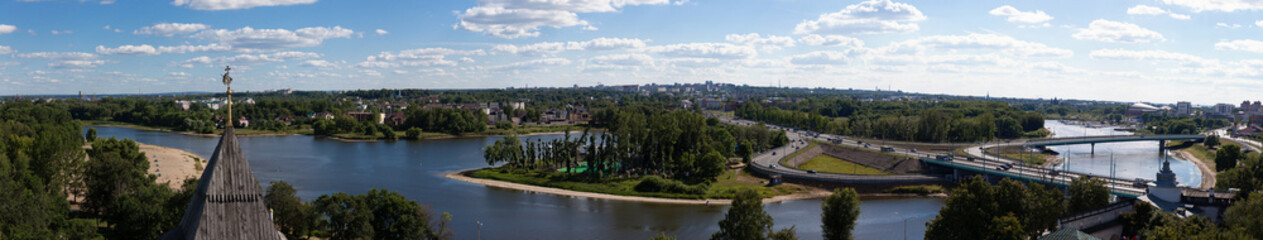 Fototapeta na wymiar panorama of the city of Yaroslavl, Russia