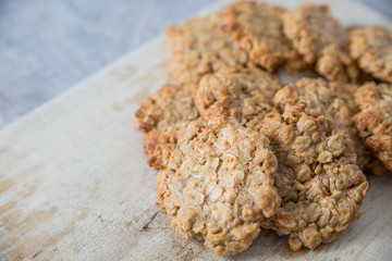peanutbutter-oat cookies