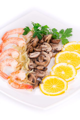 Shrimp salad with mushrooms.
