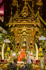 Fototapeta premium ワン・ウィワッカラーム寺院 サンクラブリ
