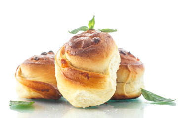 sweet rolls with raisins