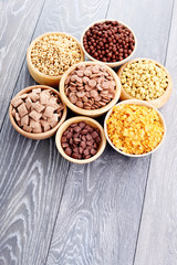 lots of cereals