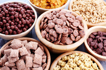 lots of cereals