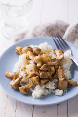 Fresh mushrooms and rice