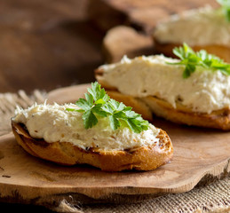 Toasted bread with a salted codfish mousse