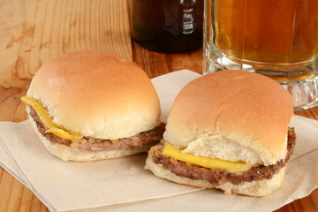 Cheeseburger sliders