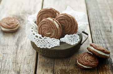 chocolate cookies sable with cream cheese